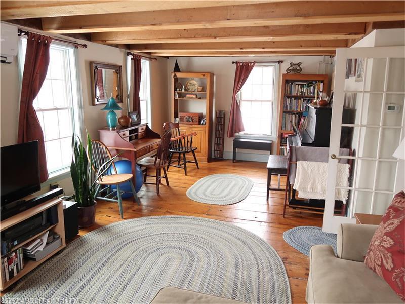 33 Greenville ST, Hallowell, ME 04347