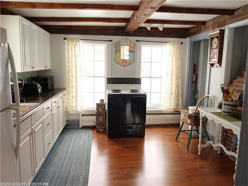 33 Greenville ST, Hallowell, ME 04347