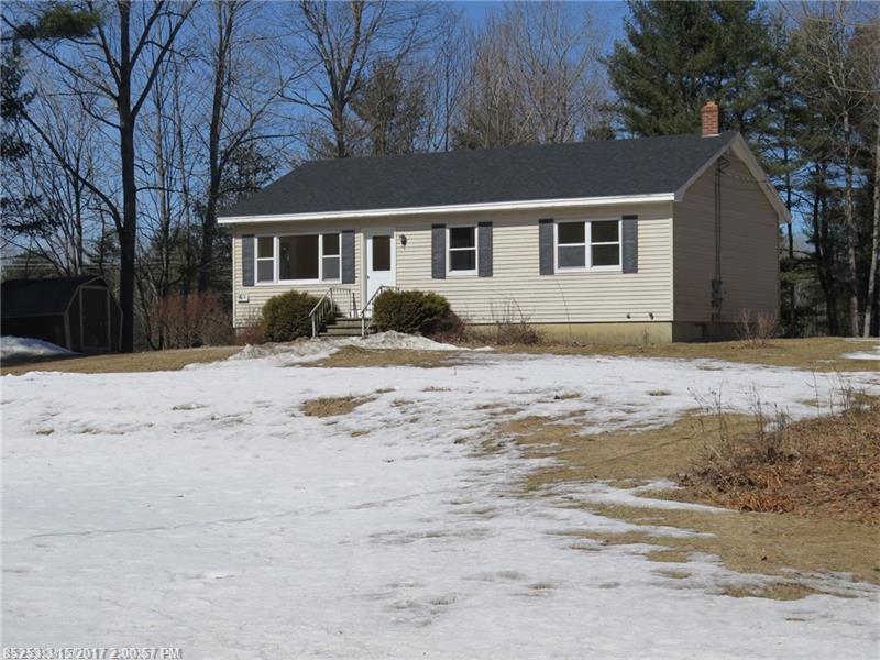 61 Gardiner RD, Whitefield, ME 04353