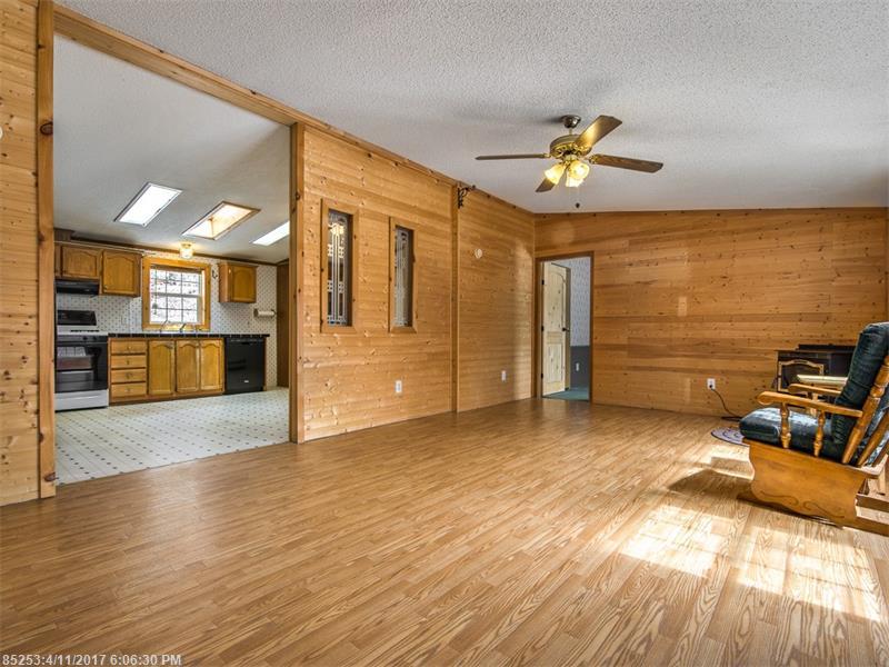 20 Mill Stream RD, Readfield, ME 04355