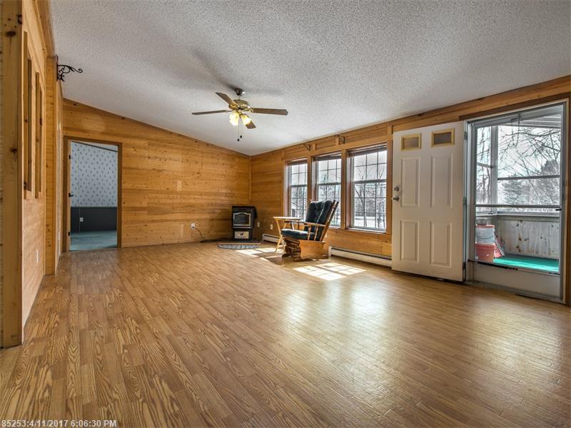 20 Mill Stream RD, Readfield, ME 04355