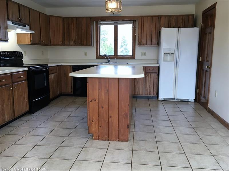 158 Pleasant ST, Richmond, ME 04357