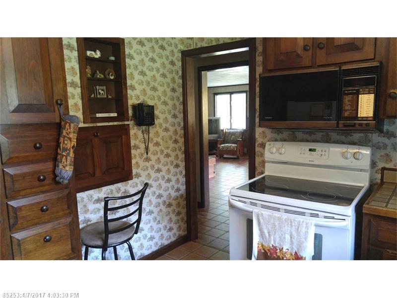 77 Cumner RD, Vienna, ME 04360
