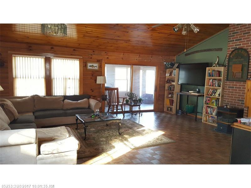 44 Town House RD, Vienna, ME 04360