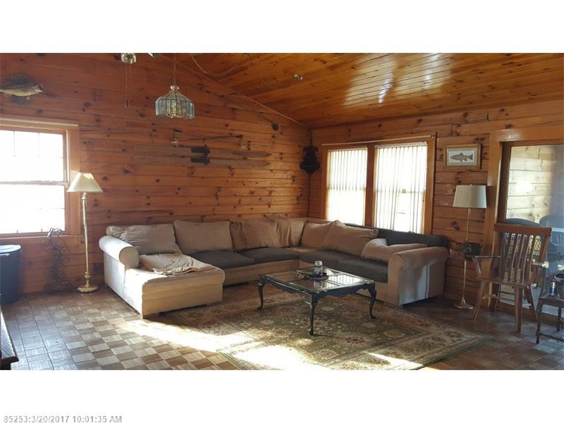 44 Town House RD, Vienna, ME 04360
