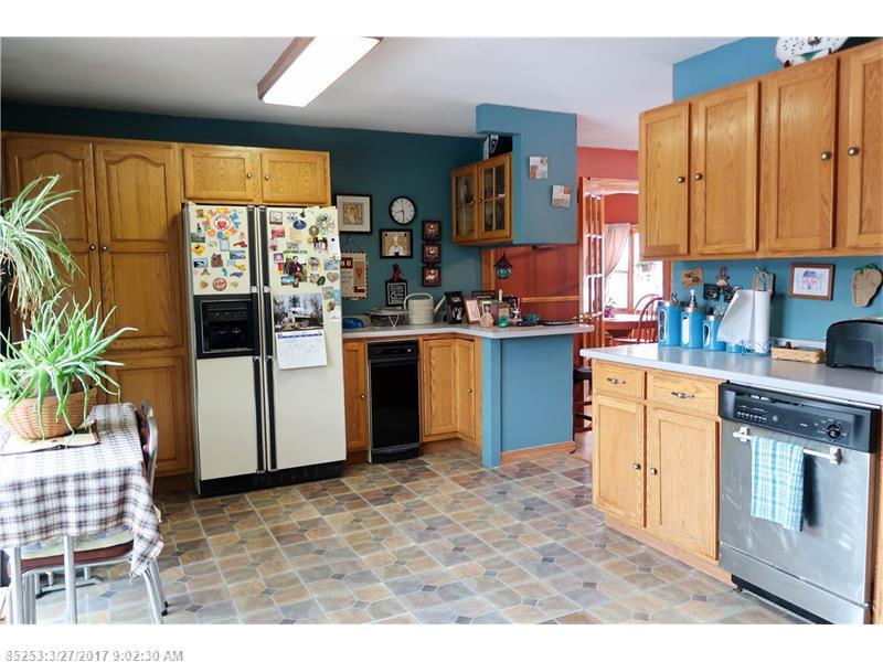 563 Ridge RD, Windsor, ME 04363