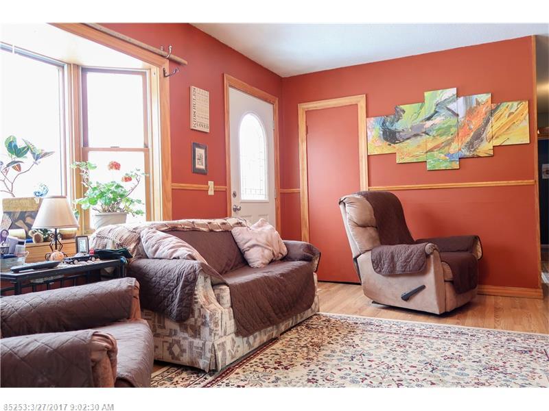563 Ridge RD, Windsor, ME 04363