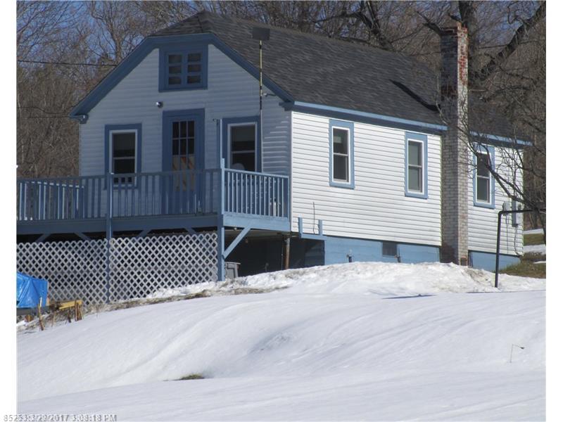 30 Taylor ST, Winthrop, ME 04364