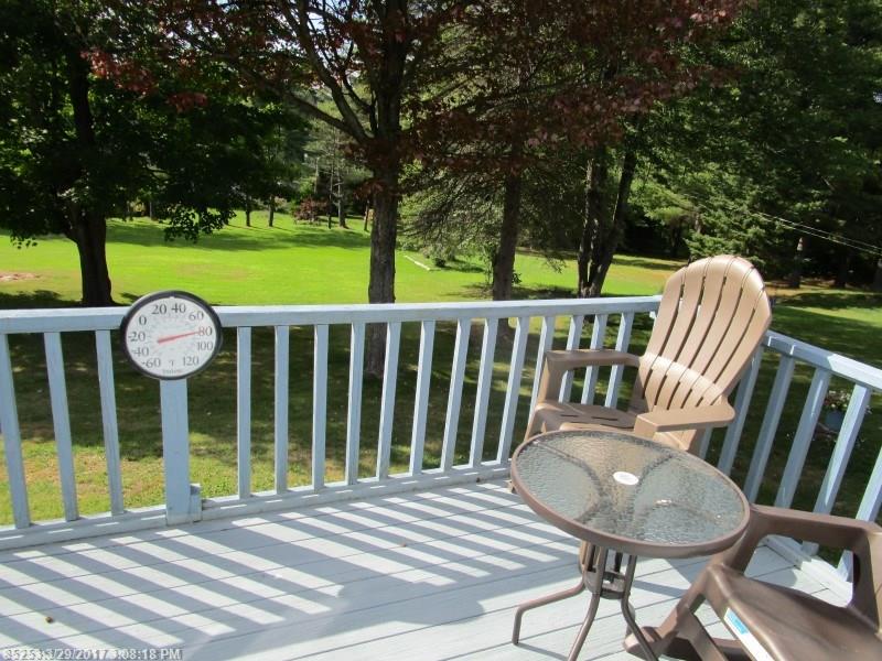 30 Taylor ST, Winthrop, ME 04364