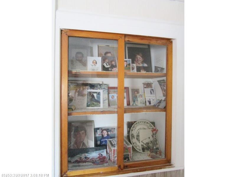 30 Taylor ST, Winthrop, ME 04364