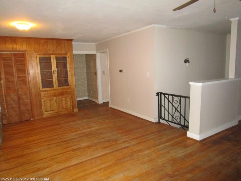 23 Winthrop Center RD, Winthrop, ME 04364