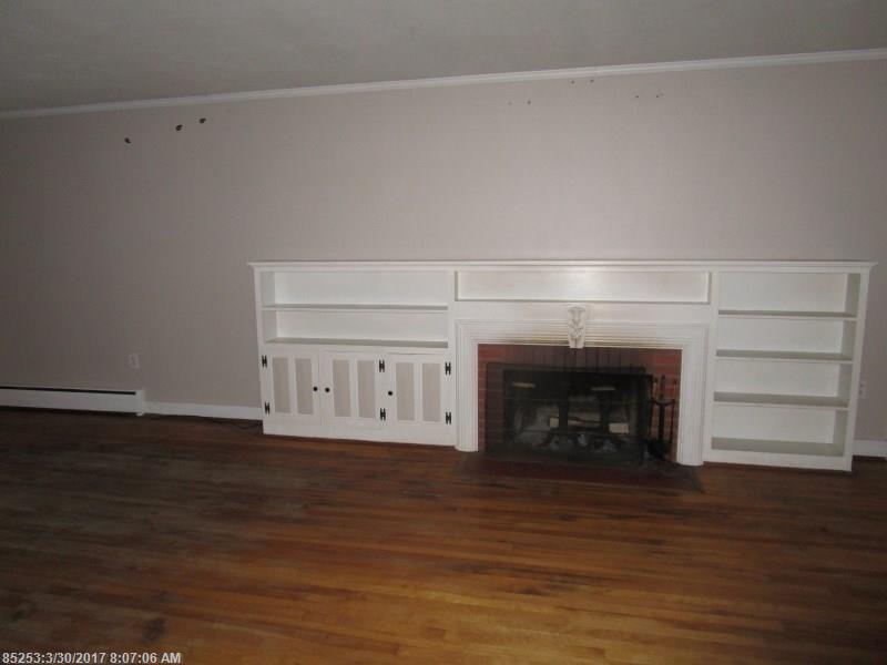 23 Winthrop Center RD, Winthrop, ME 04364