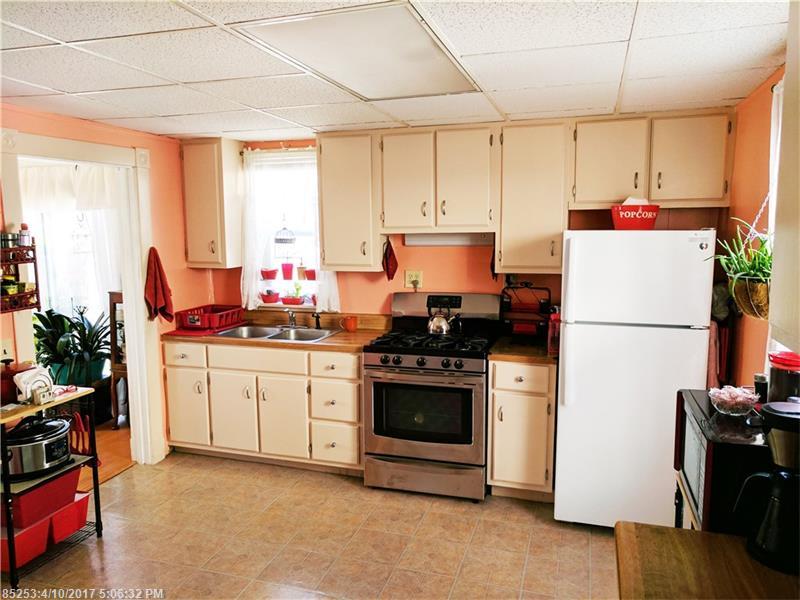 17 Sanford ST, Bangor, ME 04401