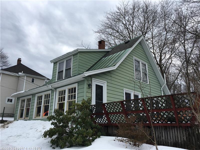 8 Whitney ST, Bangor, ME 04401