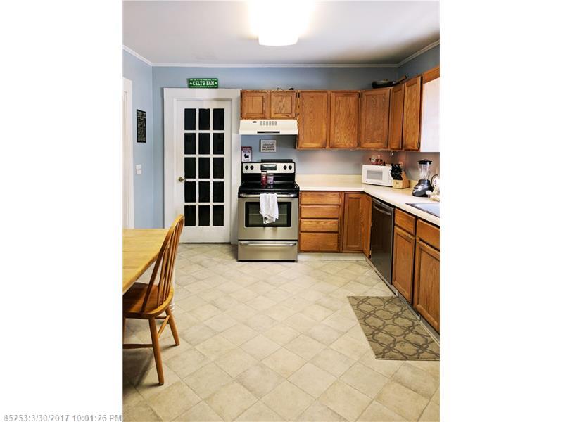 66 Catell ST, Bangor, ME 04401