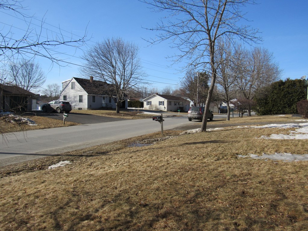 41 Drew Lane, Bangor, ME 04401