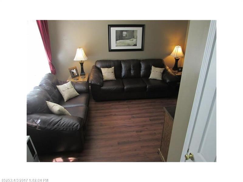 49 Baldwin DR 49, Bangor, ME 04401