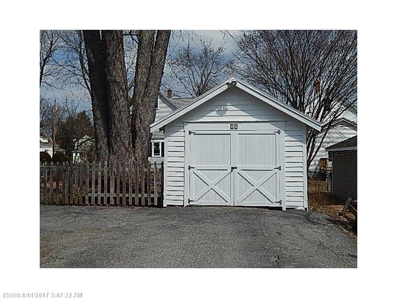 32 Mountain View AVE, Bangor, ME 04401