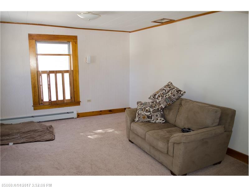 17 Hobson AVE, Veazie, ME 04401