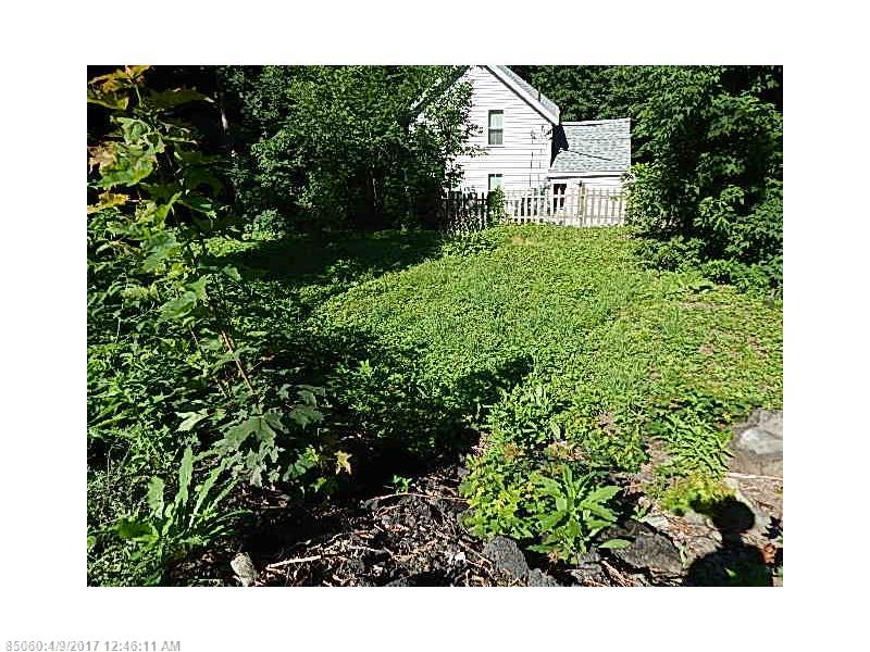 52 Kenduskeag AVE, Bangor, ME 04401