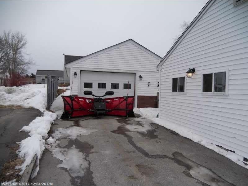 199 Falvey ST, Bangor, ME 04401