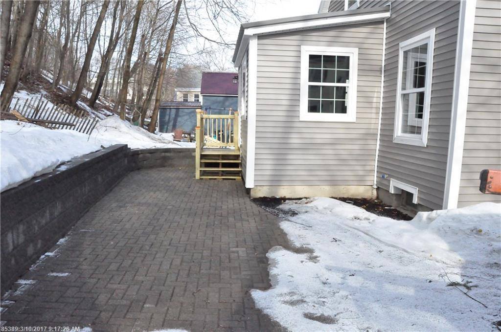 66 Walter St, Bangor, ME 04401