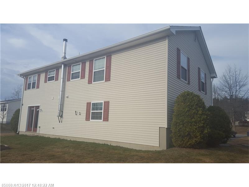 32 Lasalle DR, Bangor, ME 04401