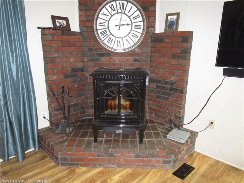 5 Hope's PL, Bradley, ME 04411