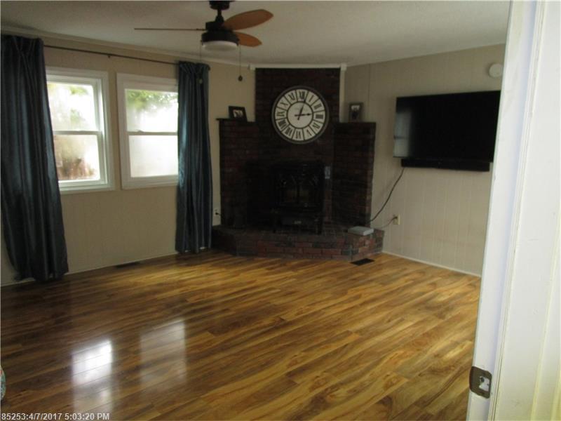 5 Hope's PL, Bradley, ME 04411