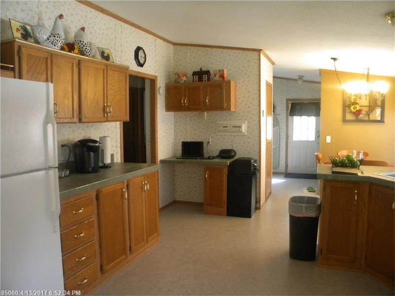 215 Boynton ST, Bradley, ME 04411