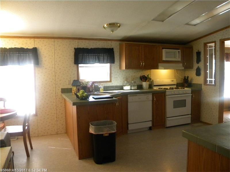 215 Boynton ST, Bradley, ME 04411