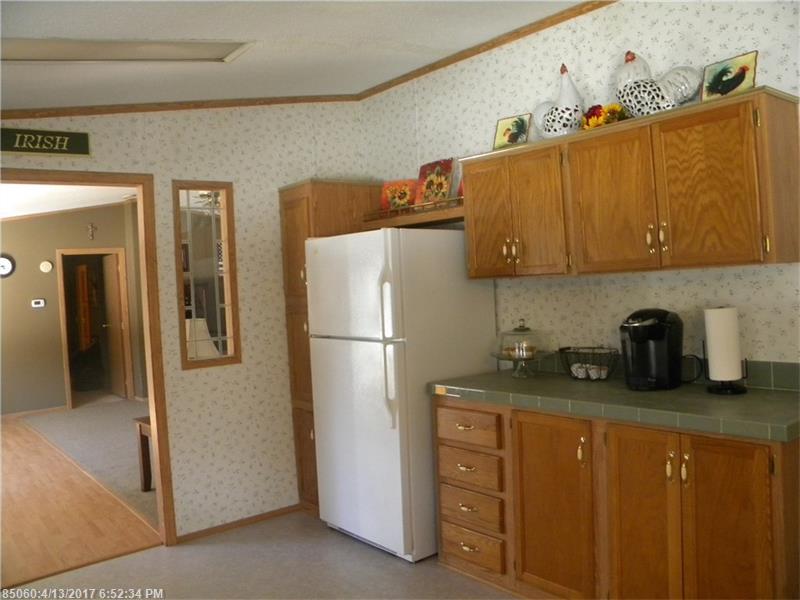 215 Boynton ST, Bradley, ME 04411