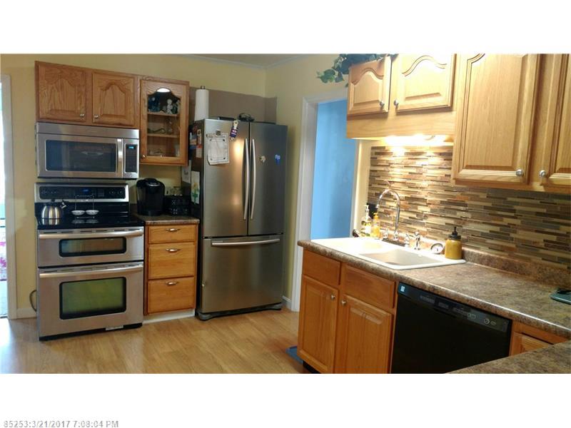 146 PARKWAY N, Brewer, ME 04412