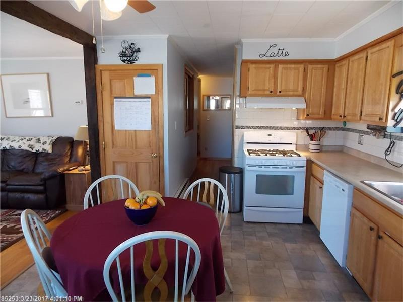 25 Robinhood DR, Brewer, ME 04412