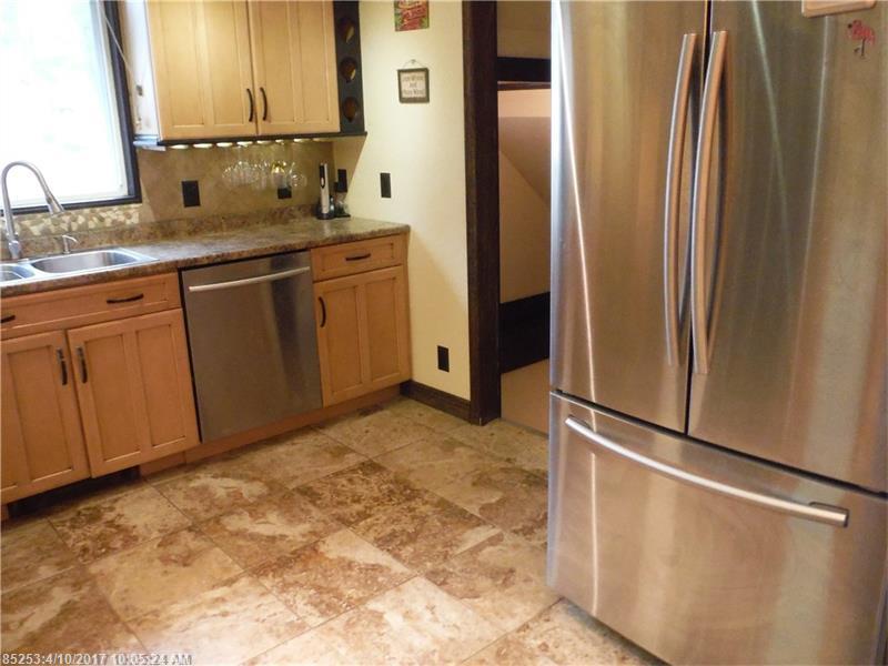 24 Hinks ST, Bucksport, ME 04416