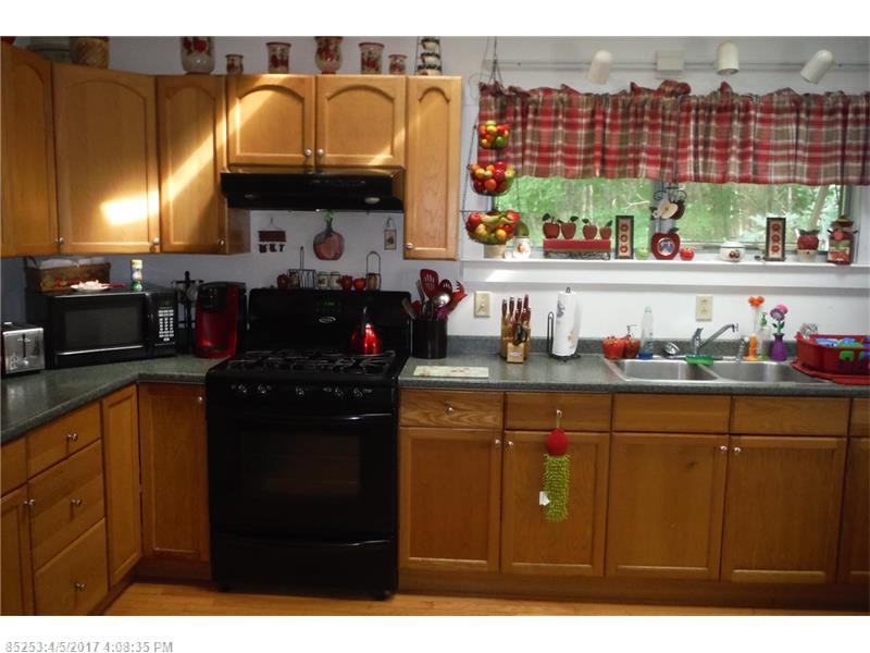 36 McKinnon RD, Bucksport, ME 04416