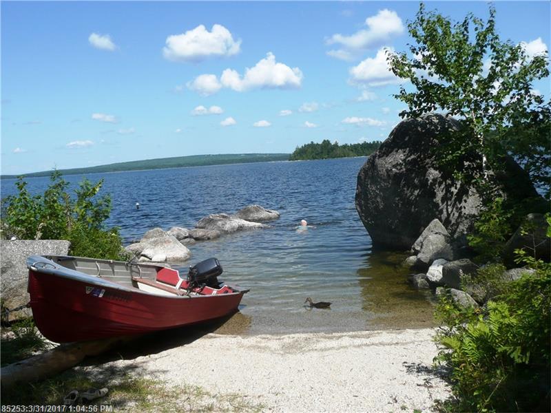 187 Boulder RD, Danforth, ME 04424