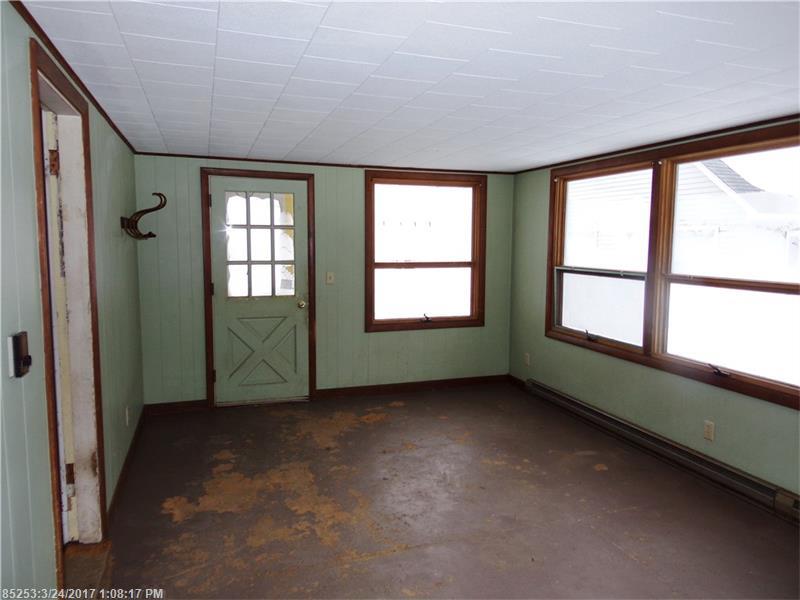 283 EastMain ST, Dover Foxcroft, ME 04426