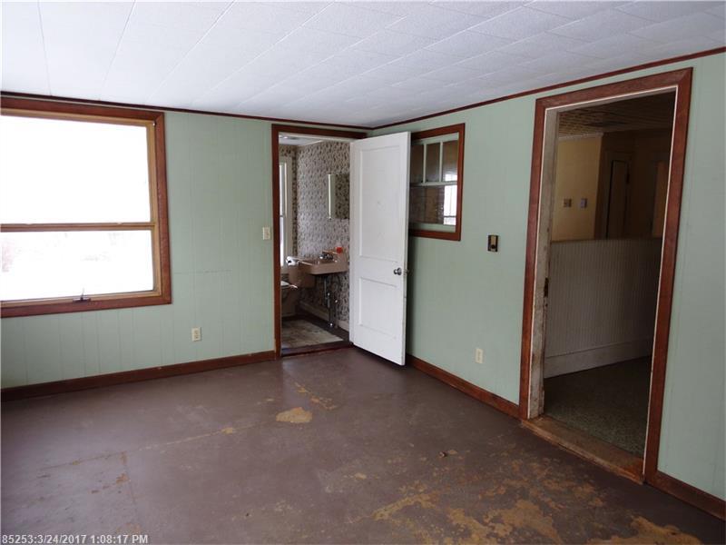 283 EastMain ST, Dover Foxcroft, ME 04426