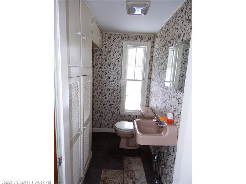 283 EastMain ST, Dover Foxcroft, ME 04426
