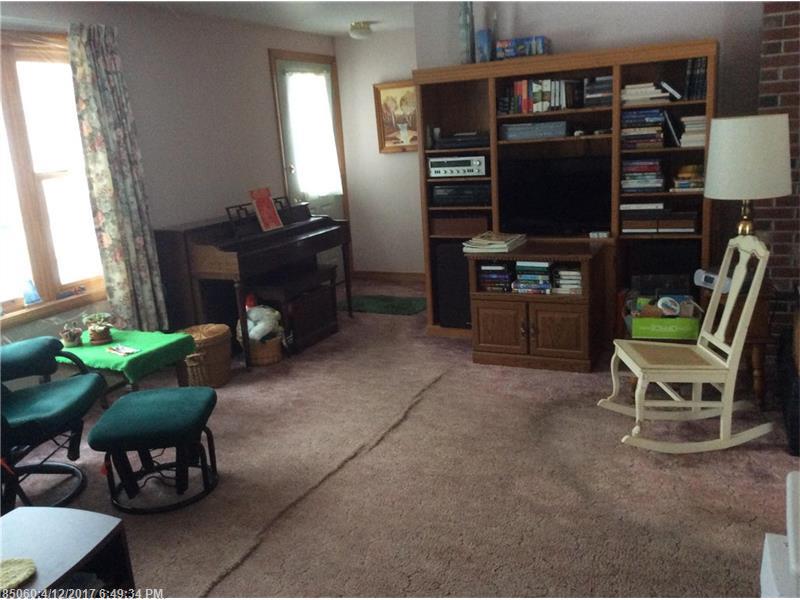 76 Norton Hill RD, Dover Foxcroft, ME 04426