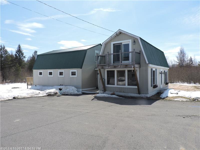 27 Hewett RD, Dover Foxcroft, ME 04426