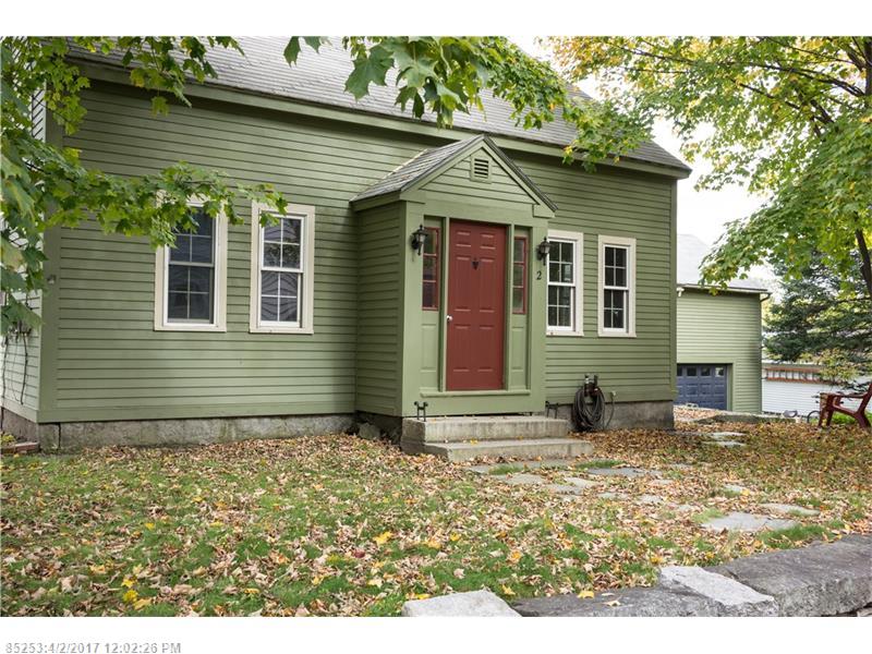 2 Edes AVE, Dover Foxcroft, ME 04426
