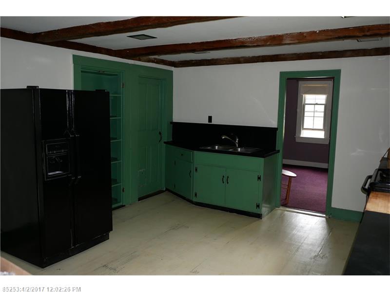 2 Edes AVE, Dover Foxcroft, ME 04426