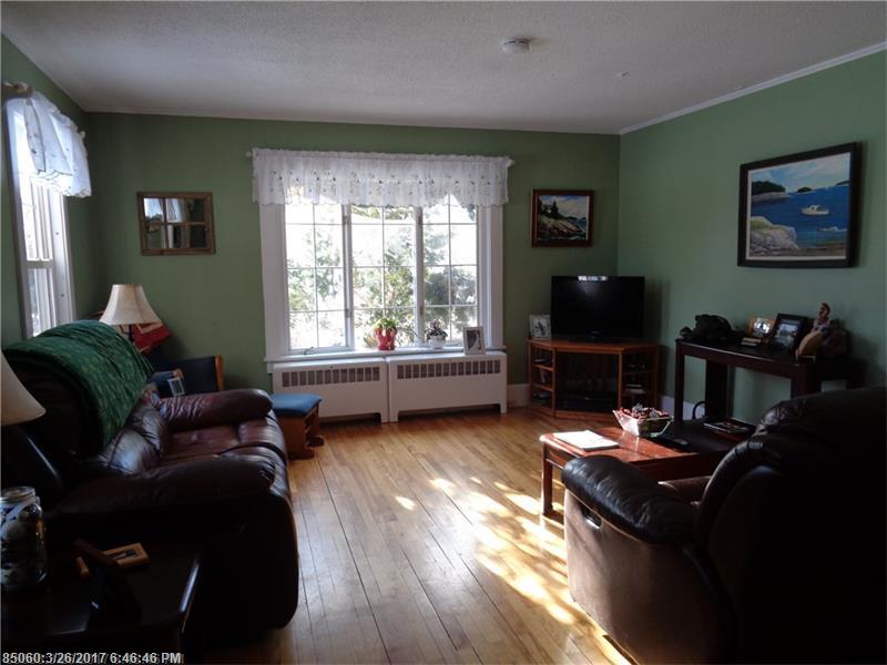 114 Autumn AVE, Dover Foxcroft, ME 04426