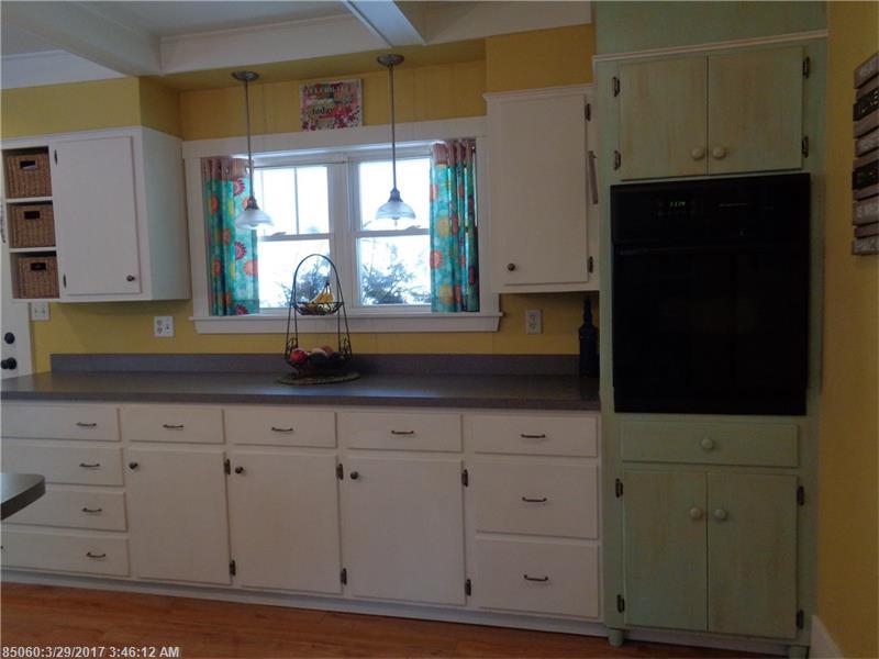 69 Pleasant ST, Dover Foxcroft, ME 04426