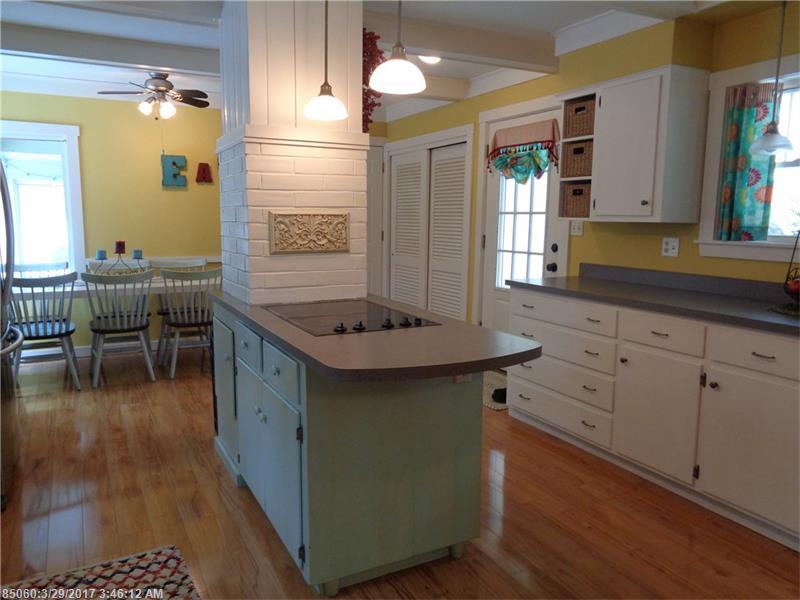 69 Pleasant ST, Dover Foxcroft, ME 04426