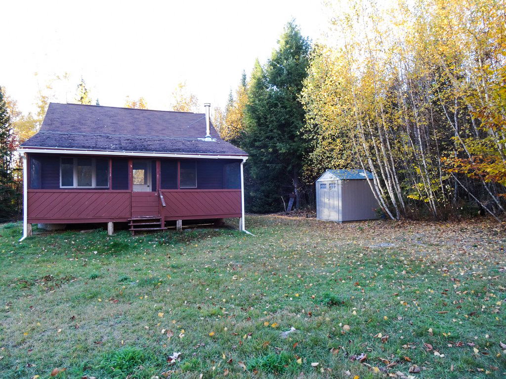121 Diamond Lane, Corinth, ME 04427