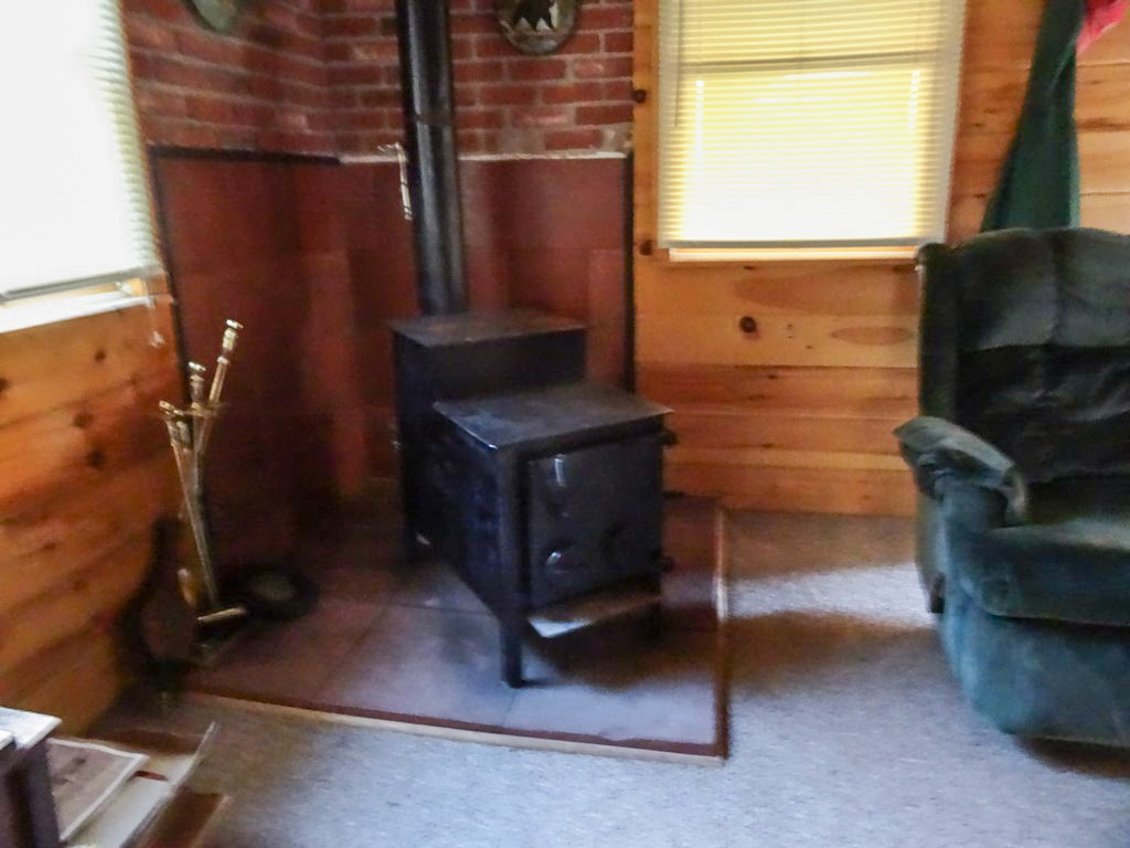 121 Diamond Lane, Corinth, ME 04427
