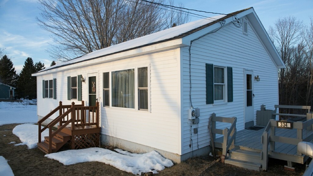 334 Clewleyville Road, Holden, ME 04429